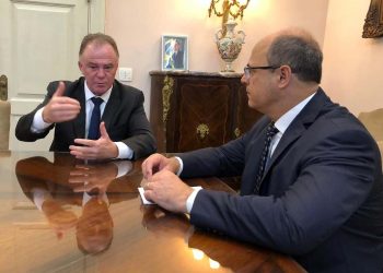 Governadores do ES e RJ debatem parcerias nas áreas de segurança pública, transportes e economia