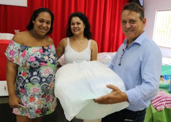 Gestantes recebem kits enxoval em Nova Venécia