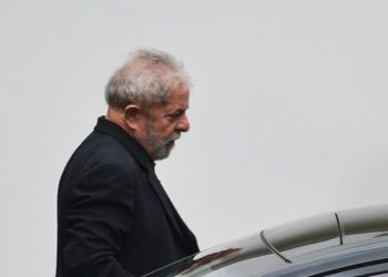 Lula é condenado a 12 anos de prisão em processo sobre sítio