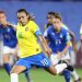 Com gol histórico de Marta, Brasil vence Itália e avança no Mundial