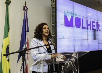Jaqueline Moraes: primeira mulher a governar o Espírito Santo
