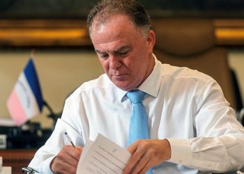 Casagrande anuncia aumento de vagas em concursos da Polícia Militar e Corpo de Bombeiros