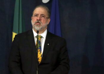 Aras diz que PGR priorizará combate “intransigente à corrupção”