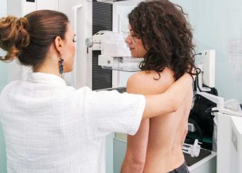 Uma em cada 12 mulheres receberá diagnóstico de câncer de mama