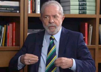 Algumas das críticas de Bolsonaro à imprensa são corretas, diz Lula