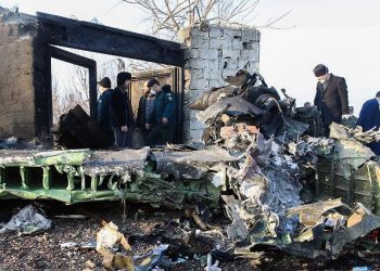 Avião ucraniano cai no Irã e deixa ao menos 170 mortos