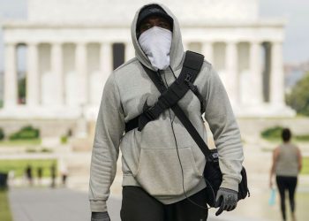 Uso de máscaras pode controlar covid-19 em até 8 semanas, diz CDC