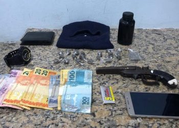 PM apreende armas, drogas e produtos de furto no fim de semana em Pinheiros e Vila Pavão