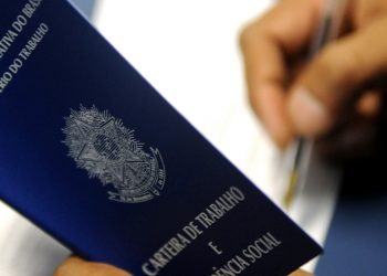 Governo prorroga programa de redução de jornada e suspensão de contratos