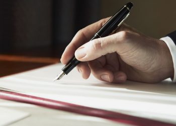 Homem é identificado por erros de português e acaba condenado por denúncia caluniosa