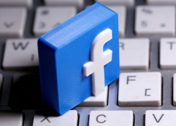 Facebook irá banir posts que neguem o Holocausto