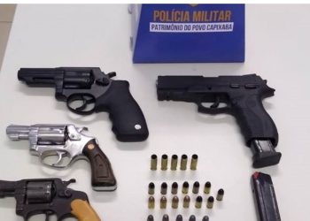 Ação rápida da PM e da PC prende suspeitos de terem efetuado disparo em via pública e apreende quatro armas em Pinheiros