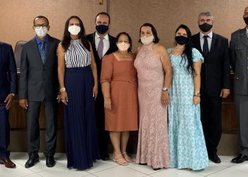 Prefeitos, vice-prefeitos e vereadores eleitos tomam posse em cerimônias sem a presença do público