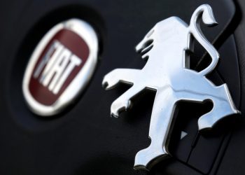 Acionistas de Peugeot e Fiat aprovam fusão para criar o quarto maior grupo automotivo do mundo