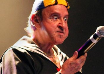 Carlos Villagrán, o “Kiko” de Chaves, se candidata a governador no México