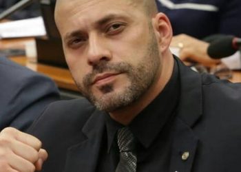 PSL diz que vai expulsar Daniel Silveira, mas líder do partido na Câmara afirma que ‘não houve flagrante’