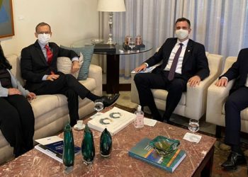 Governador Casagrande se reúne com presidente do Senado sobre pautas do Espírito Santo