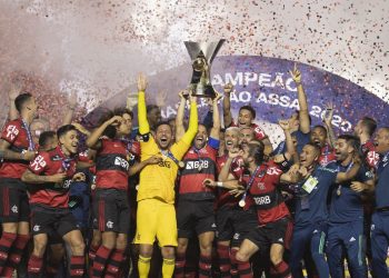 Mesmo derrotado pelo São Paulo, Flamengo é campeão brasileiro