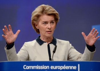 Presidente da Comissão Europeia pede fim de “atrocidades” em Myanmar