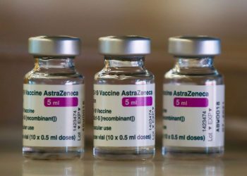 EUA vão partilhar até 60 milhões de doses de vacinas da AstraZeneca