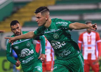 Chapecoense avança e define confrontos das semifinais do Catarinense
