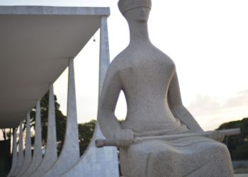 STF determina fixação de benefício de renda mínima