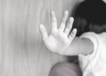 Após internação de menina com sinais de violência Pai e madrasta são presos no ES.