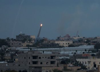 Israel e Hamas intensificam bombardeios