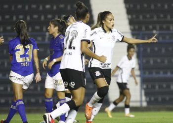 Corinthians mantém liderança isolada do Brasileiro Feminino