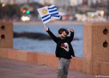 Vacinas contra covid-19 reduzem mortes e internações em UTI no Uruguay
