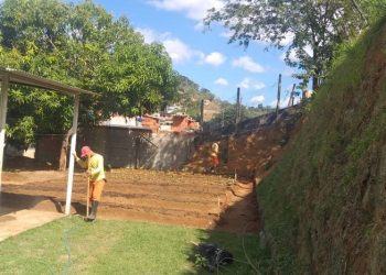 Internos trabalham em hortas comunitárias, plantio e limpeza em parques de Cariacica