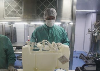 Covid-19: Fiocruz recebe neste sábado nova remessa de insumos
