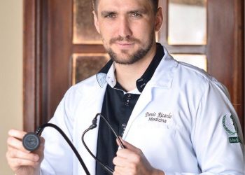 Médico morre após choque durante sessão de fotos com a noiva um dia antes do casamento