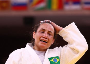 Em combate mais longo da Olimpíada, Portela é eliminada com polêmica