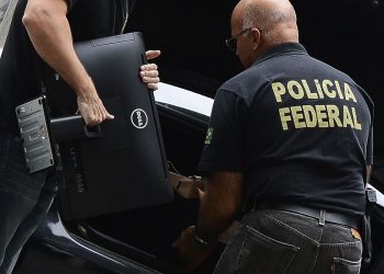 Polícia Federal combate em 3 estados venda maconha pela internet
