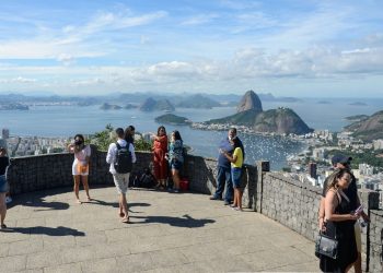 Covid-19: Brasil tem 525,1 mil mortes e 18,7 milhões de casos