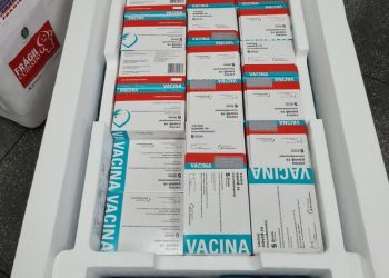 Mais 66.250 doses da AstraZeneca chegaram ao Estado nessa quinta-feira (15)