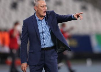Jejum de títulos da Argentina não pesa em final com o Brasil, diz Tite