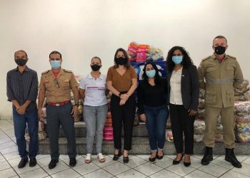 ES Solidário entrega cestas básicas e absorventes a instituições sociais