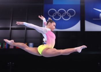Ginástica artística: Flávia Saraiva fica na sétima posição na trave