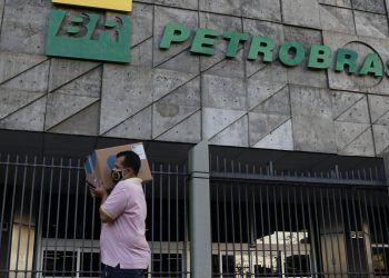 Petrobras assina contrato de venda de refinaria em Manaus