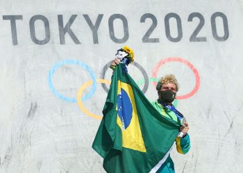 Pedro Barros conquista prata no skate park da Olimpíada