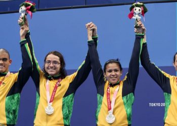 Brasil é prata na natação no revezamento misto 4×100 m na Paralimpíada
