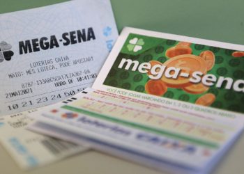 Ninguém acerta a Mega-Sena e prêmio acumula em R$ 55 milhões