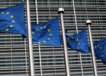 União Europeia precisa criar força militar de reação rápida, defendem autoridades