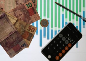 Dívida Pública sobe 1,57% em agosto e aproxima-se de R$ 5,5 tri