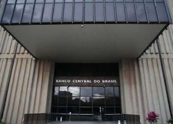 Mercado financeiro eleva projeção da inflação para 8,51%