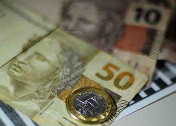Trabalhadores nascidos em agosto podem sacar auxílio emergencial
