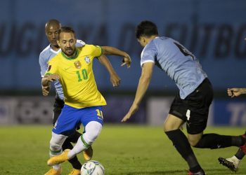 Esportes Seleção enfrenta Uruguai buscando virtual classificação para Copa