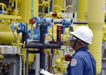 Produção industrial cai puxada por cinco estados, diz IBGE